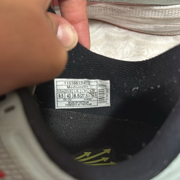 Men’s Brooks - Picture 6 of 6